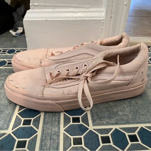 Rose Sneakers - Picture 3 of 5